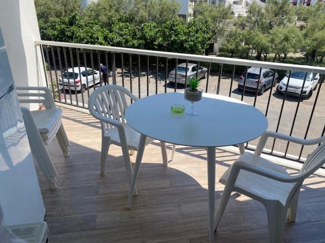 Calme-Appartement Ла-Гранд-Мот Экстерьер фото
